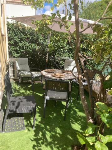 Location Studio De Charme Antibes Esterno foto